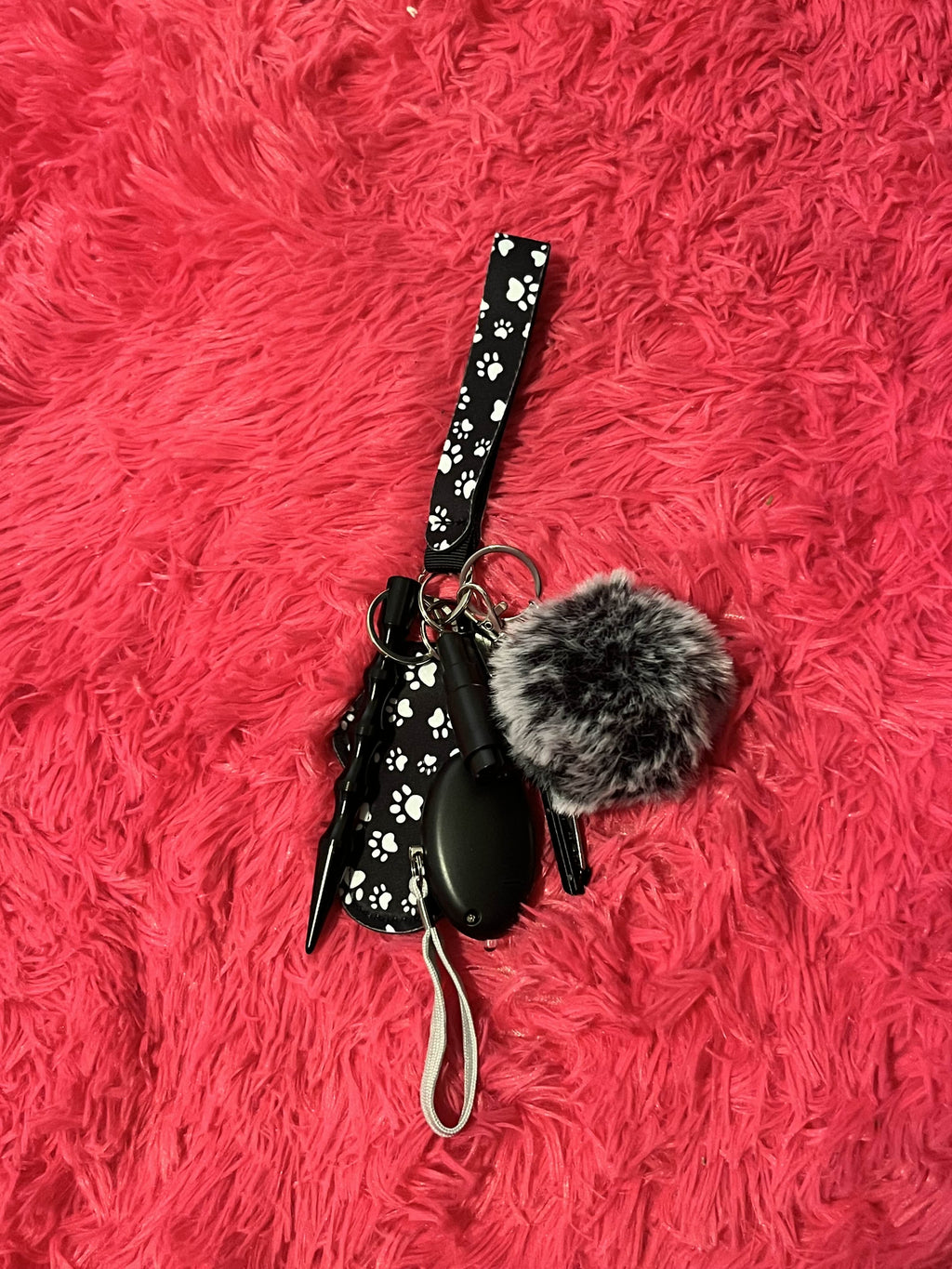 Black paw print keychain